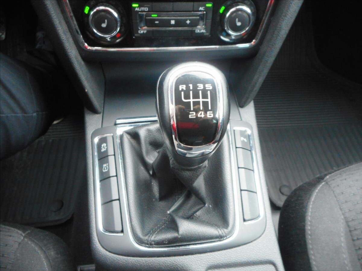 Škoda Superb Kombi 2,0 l 103 kw