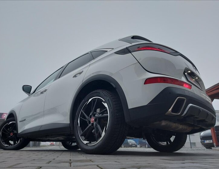 DS Automobiles DS7 Crossback SUV / Terénní 1,6 l 133 kw