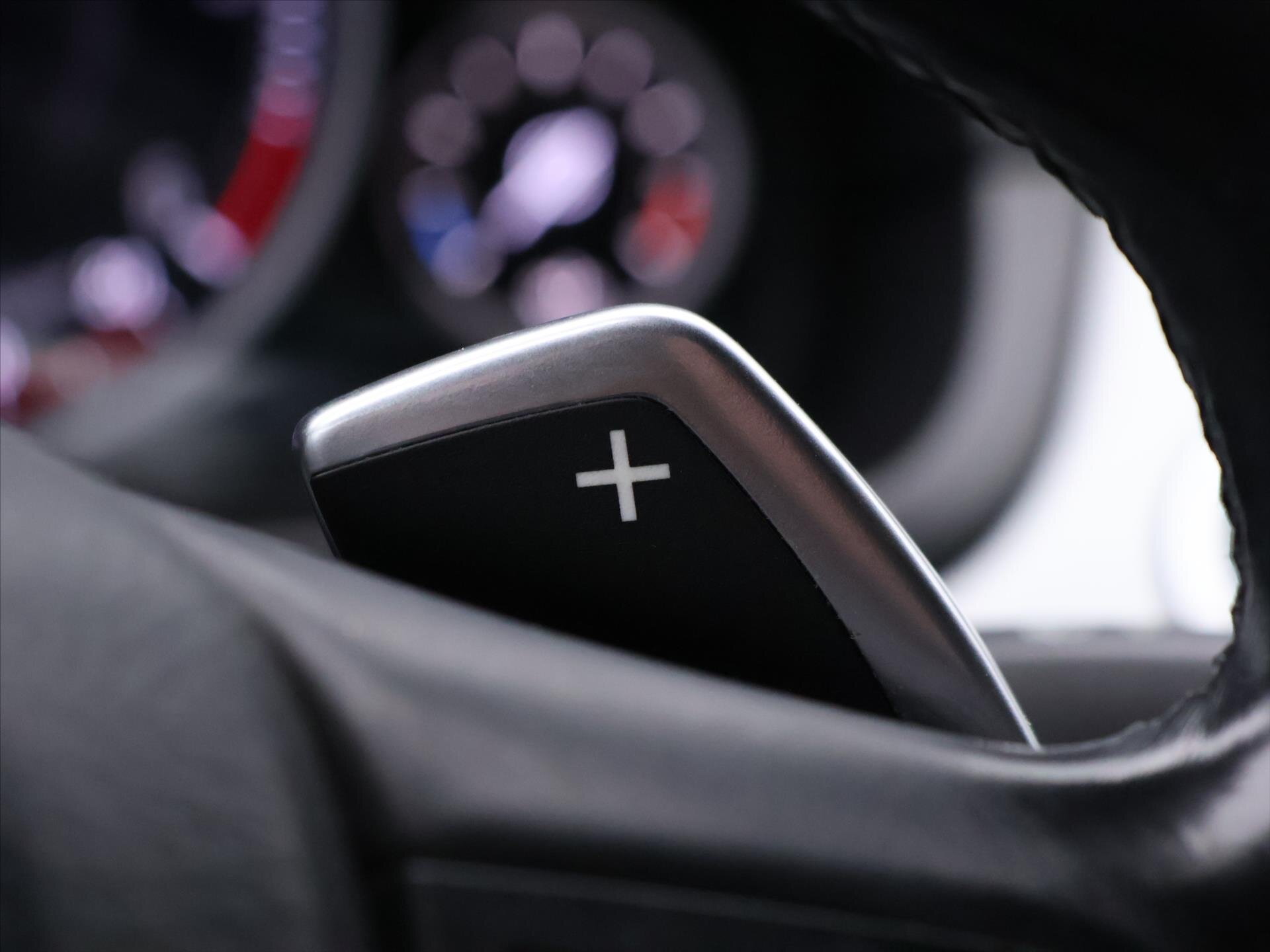 BMW Řada 5 Kombi 3,0 l 190 kw