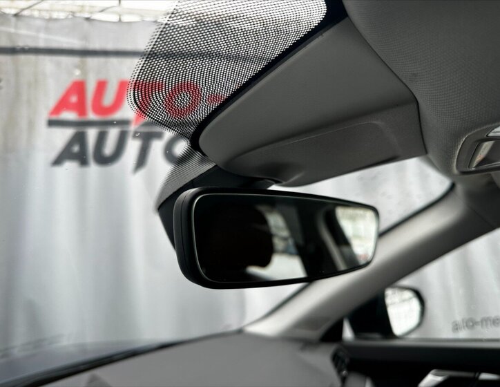 Audi Q3 Kombi 2,0 l 147 kw