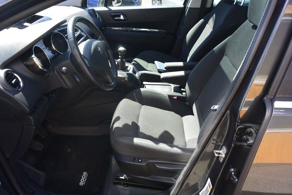 Peugeot 5008 MPV 1,6 l 88 kw