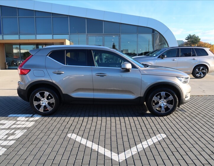 Volvo XC40 4
