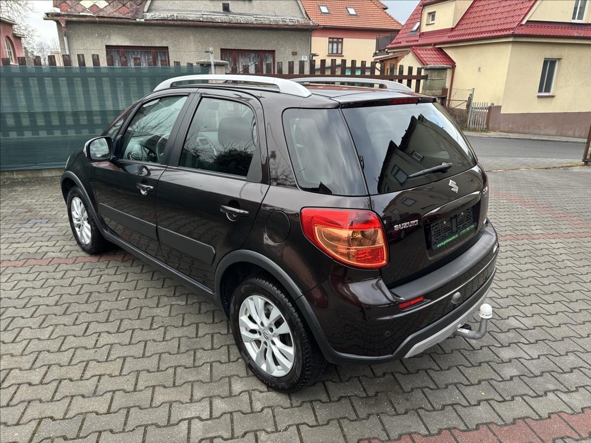Suzuki SX4 Hatchback 1,6 l 88 kw
