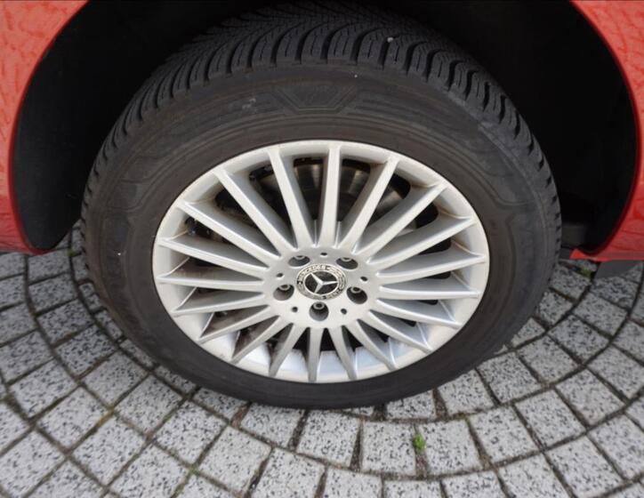 Mercedes-Benz Vito 7