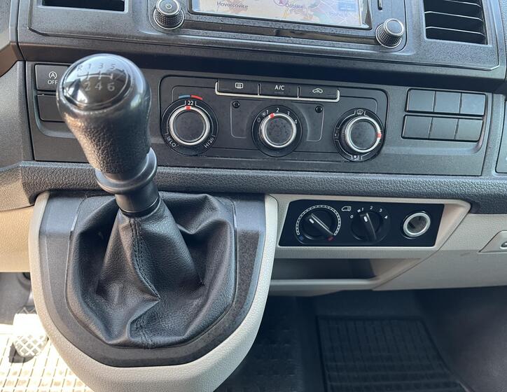 Volkswagen Transporter 21