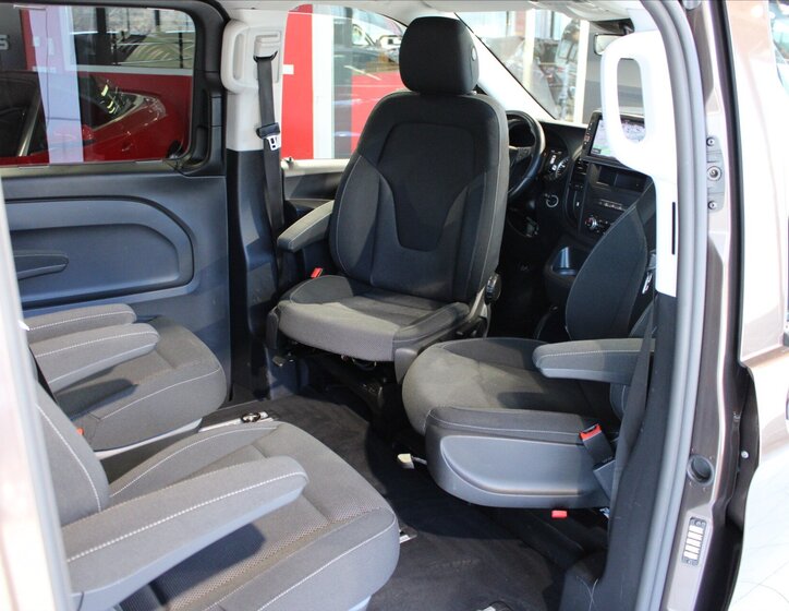 Mercedes-Benz Vito MPV 2,1 l 140 kw