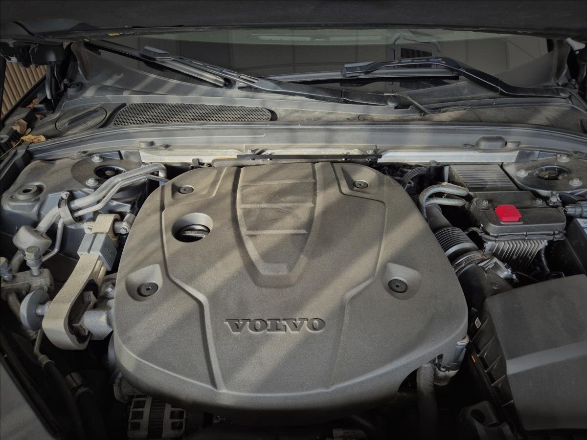 Volvo V90 Kombi 2,0 l 177 kw