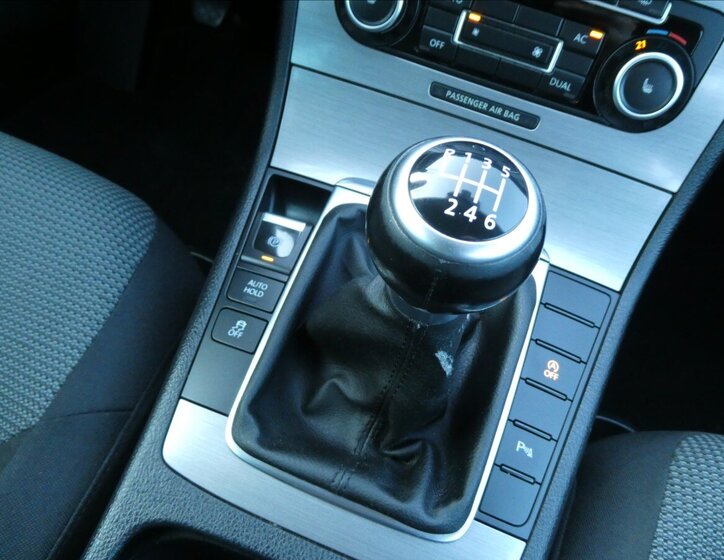 Volkswagen Passat Kombi 1,4 l 90 kw