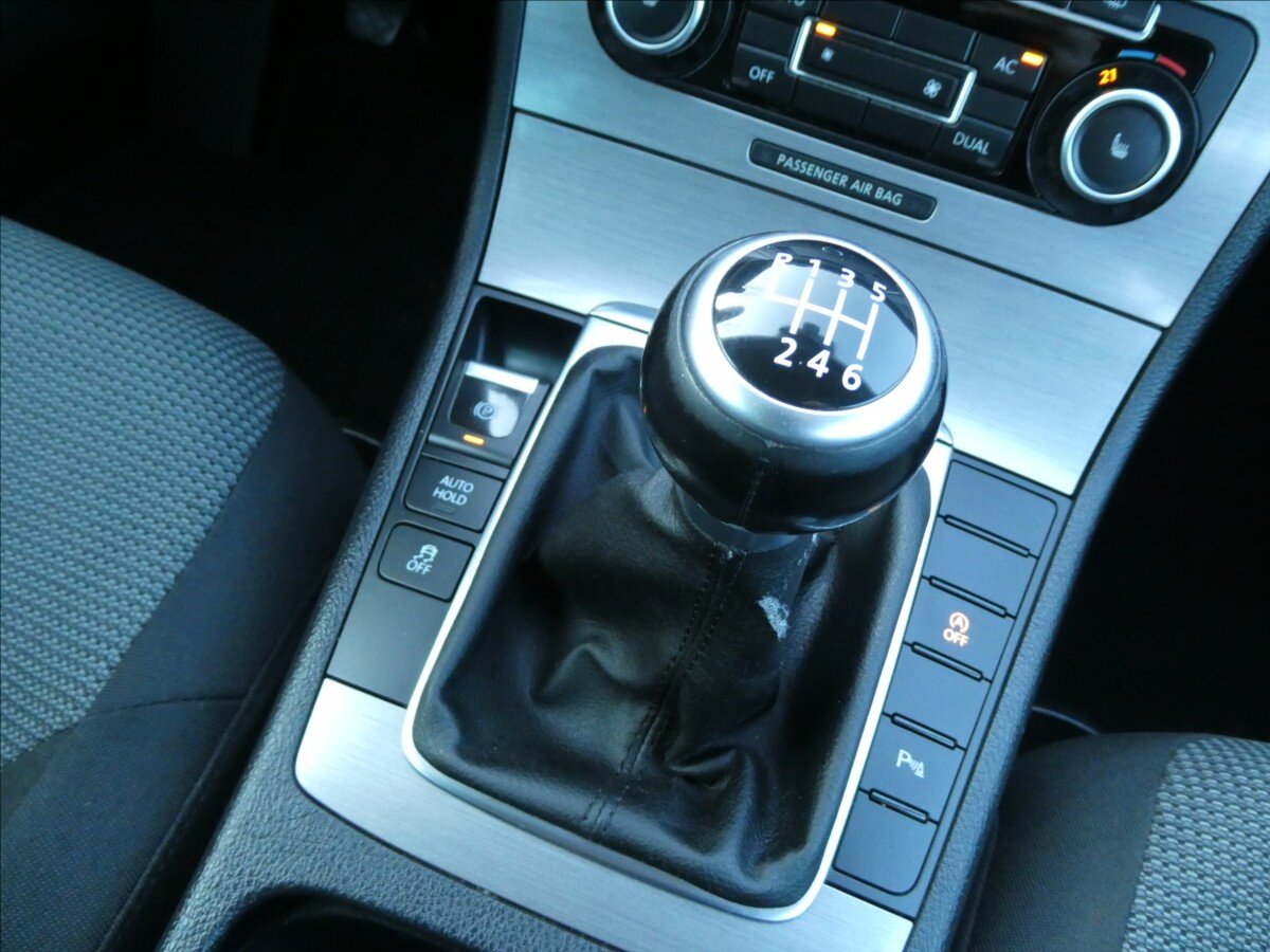 Volkswagen Passat Kombi 1,4 l 90 kw