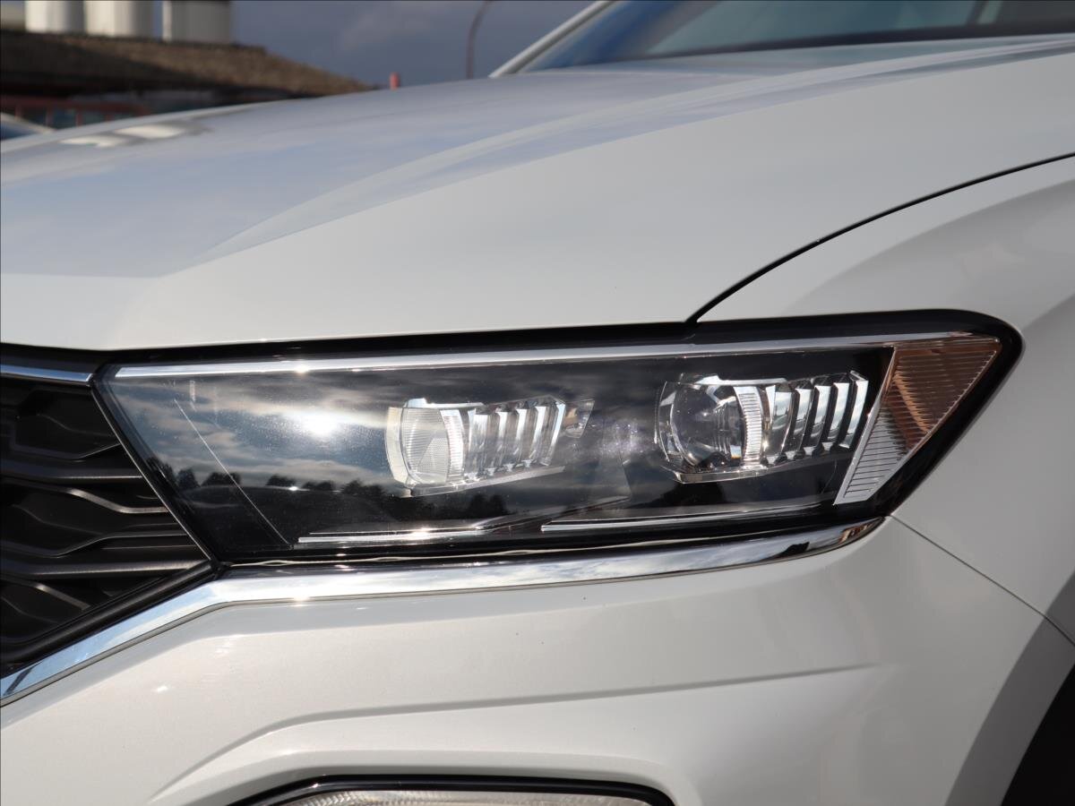 Volkswagen T-Roc CUV / Crossover 1,5 l 110 kw