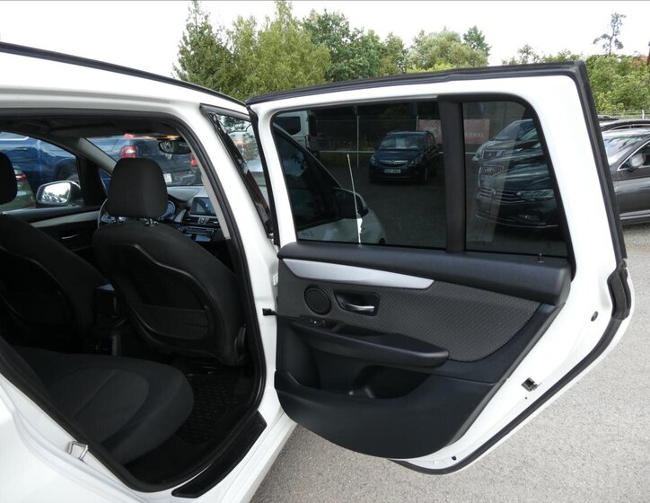 BMW Řada 2 Kombi 2,0 l 110 kw