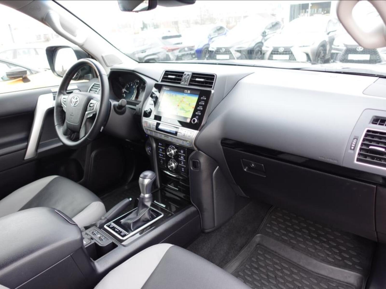 Toyota Land Cruiser 39