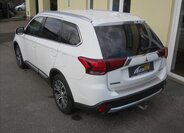 Mitsubishi Outlander SUV / Terénní 2,3 l 110 kw