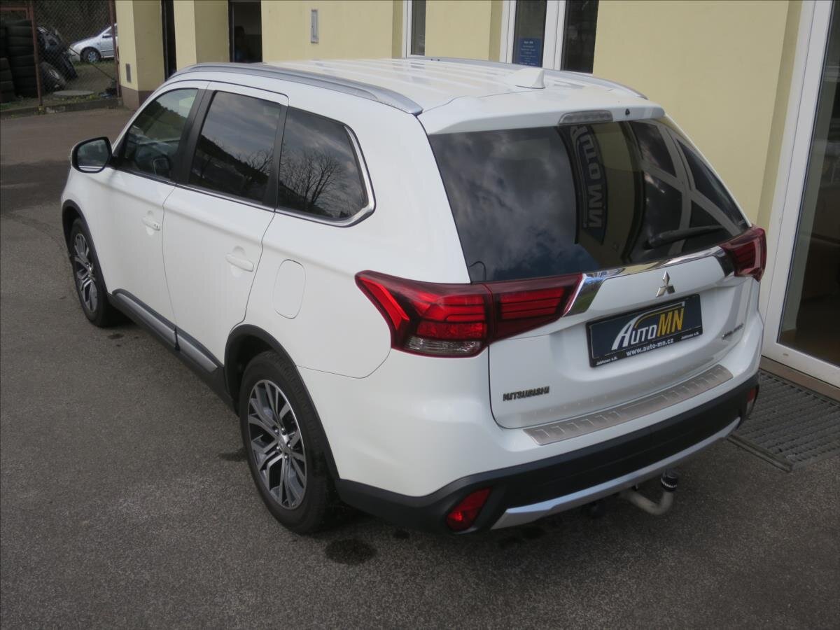 Mitsubishi Outlander SUV / Terénní 2,3 l 110 kw