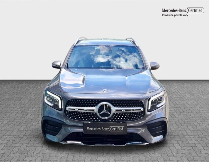 Mercedes-Benz GLB 8