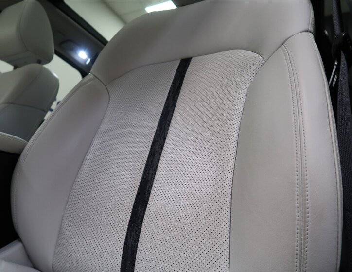 Mazda CX-60 SUV / Terénní 2,5 l 241 kw