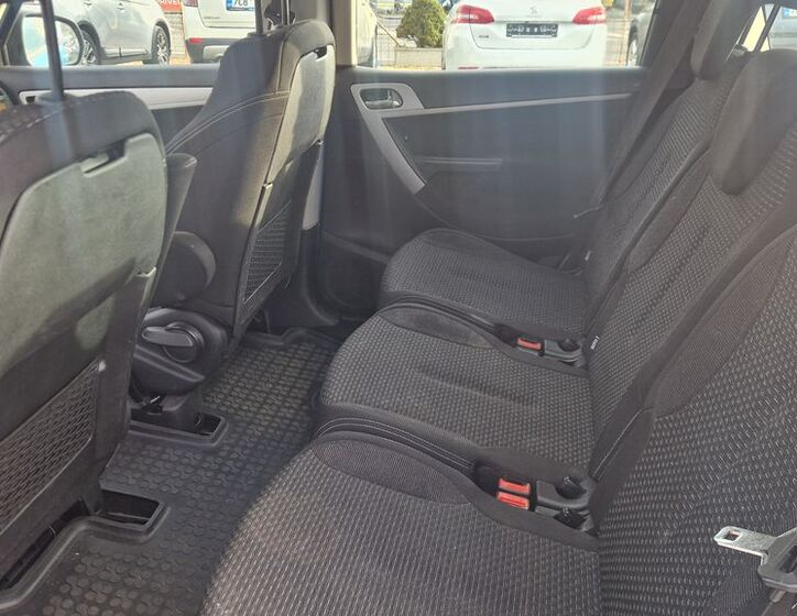 Citroën C4 Picasso 8