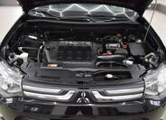Mitsubishi Outlander 23