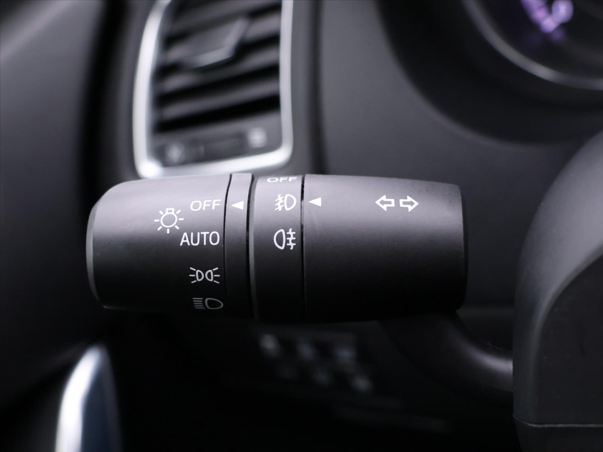 Mazda 6 Sedan / Limuzína 2,5 l 141 kw