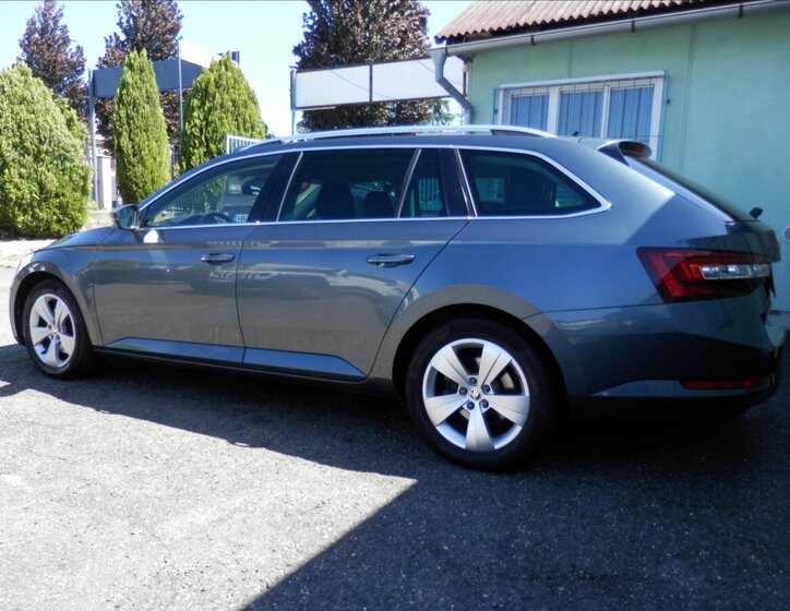 Škoda Superb Kombi 2,0 l 110 kw