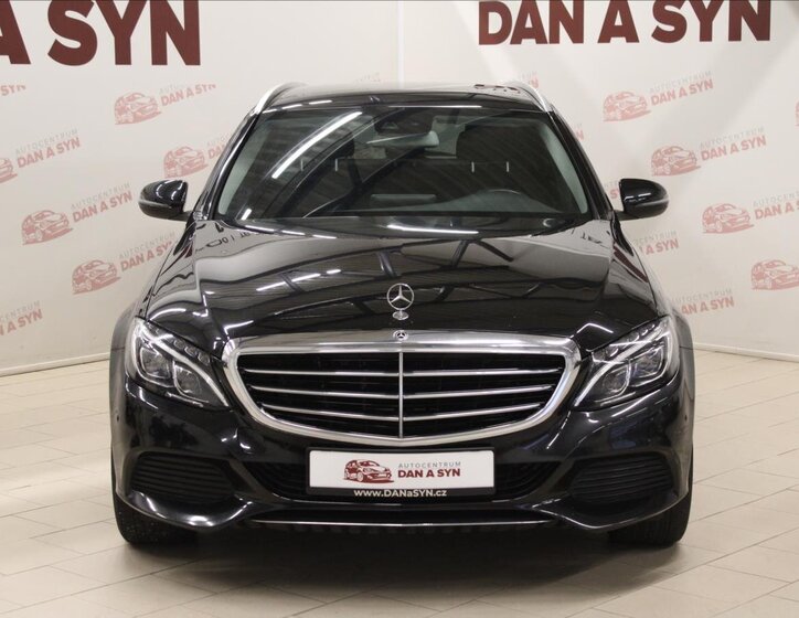 Mercedes-Benz Třídy C Kombi 2,0 l 135 kw