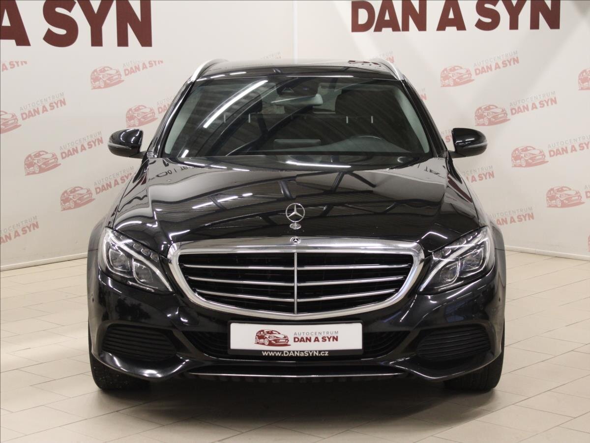 Mercedes-Benz Třídy C Kombi 2,0 l 135 kw