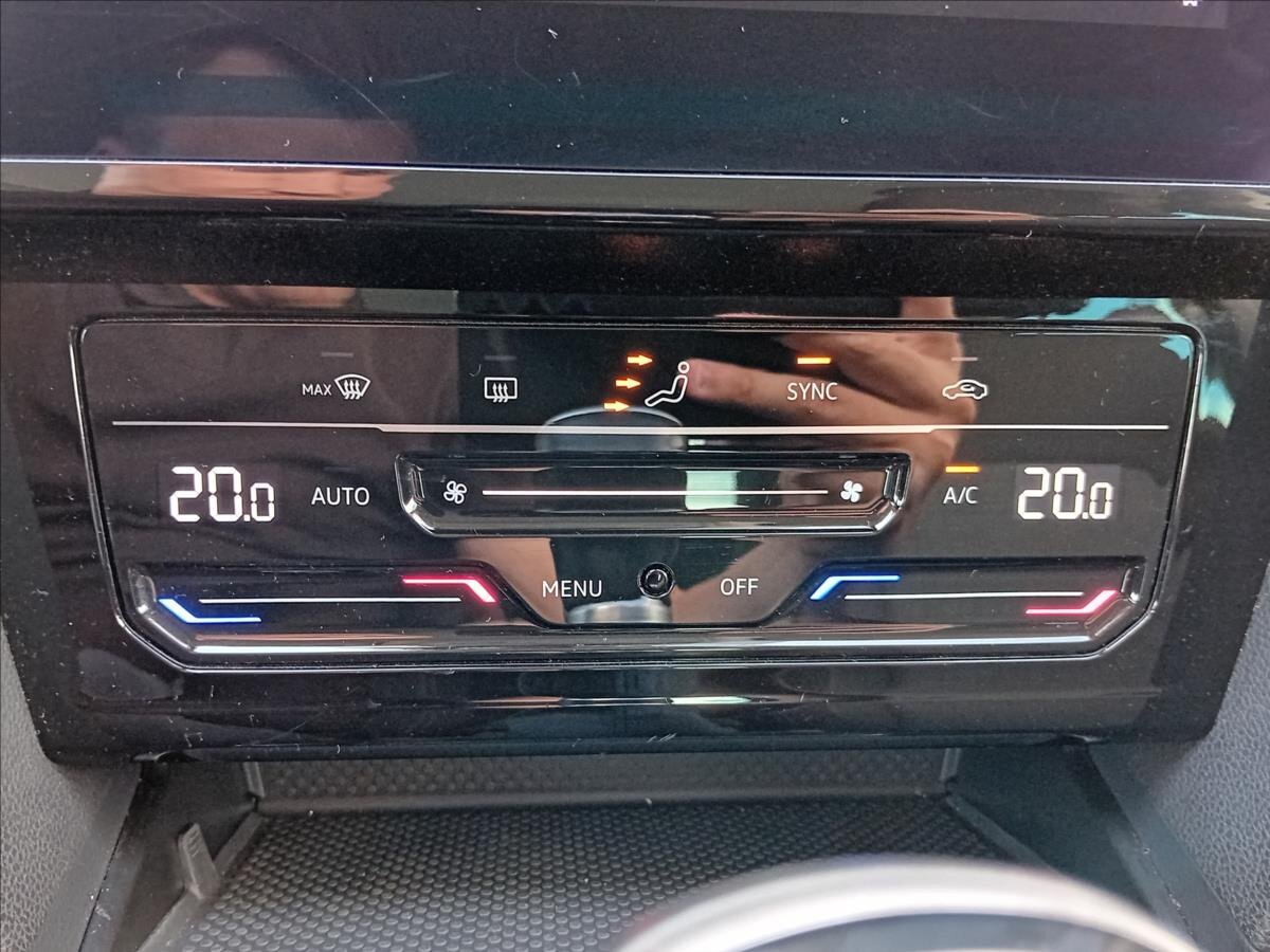 Volkswagen Passat Sedan 1,5 l 110 kw