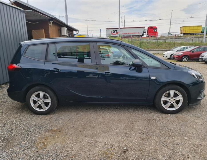 Opel Zafira 5