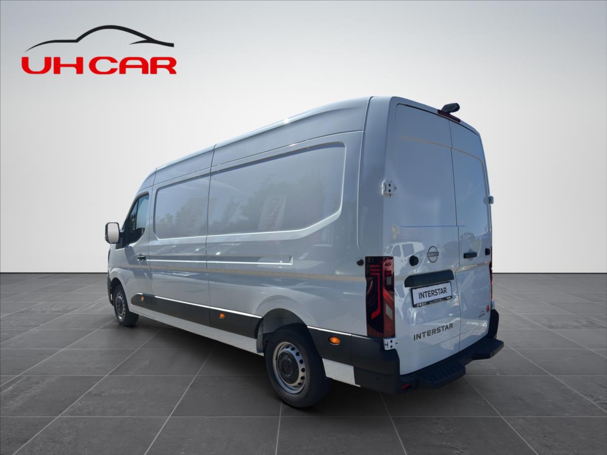 Nissan Interstar