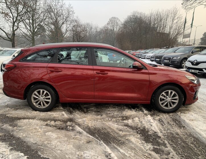 Hyundai i30 Kombi 998,0 88 kw