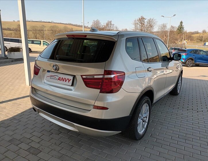 BMW X3 SUV / Terénní 2,0 l 135 kw