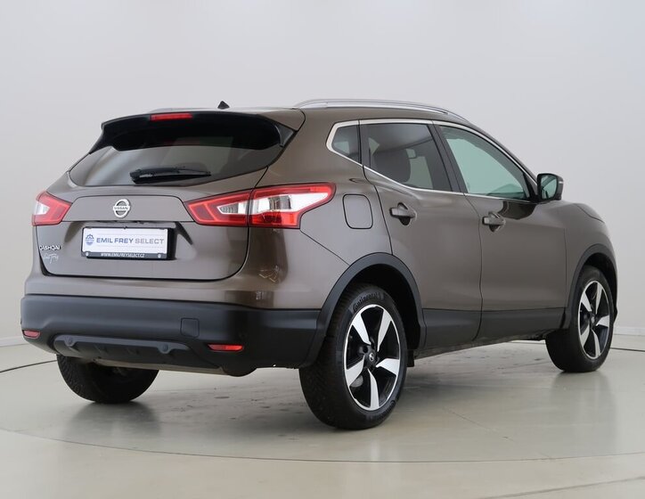 Nissan Qashqai SUV / Terénní 1,5 l 81 kw