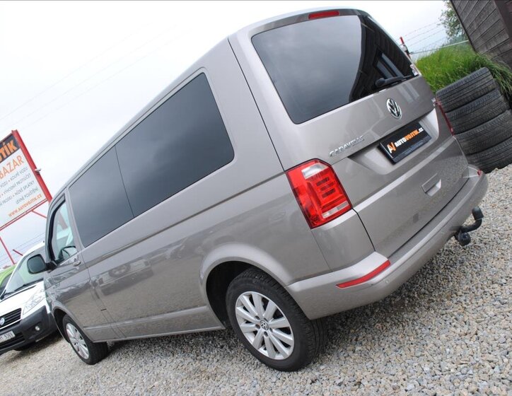 Volkswagen Caravelle 7