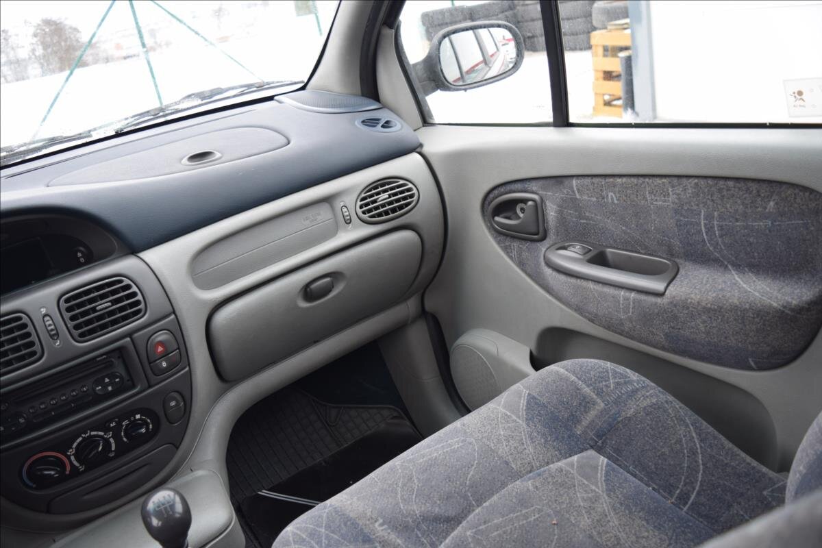 Renault Scénic Kombi 1,9 l 72 kw