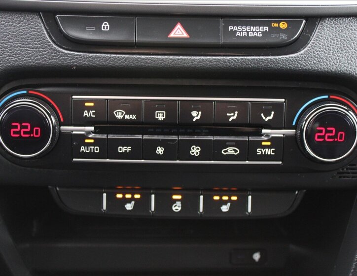 KIA Ceed Kombi 1,5 l 117 kw