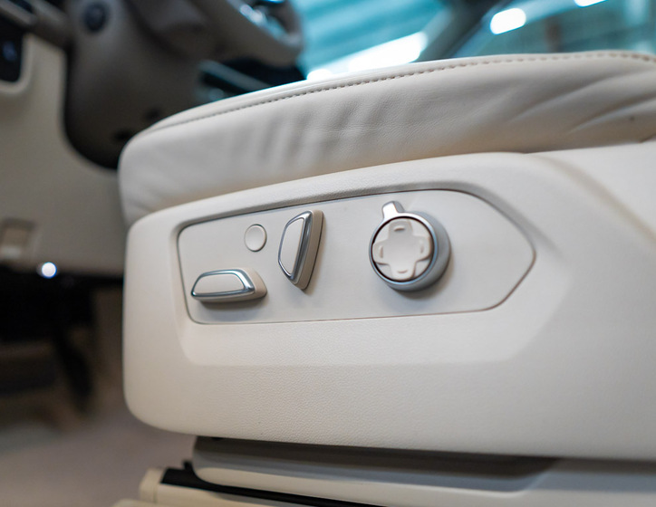 Cadillac Escalade 19