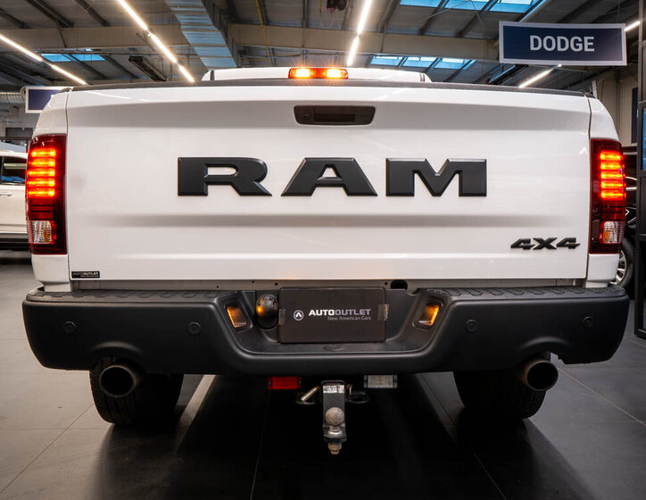 Dodge RAM Pick-up 5,7 l 291 kw