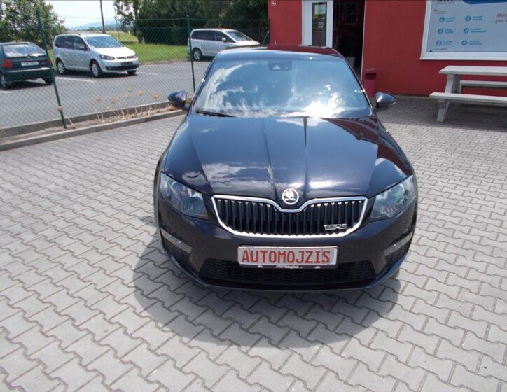 Škoda Octavia Sedan / Limuzína 2,0 l 135 kw