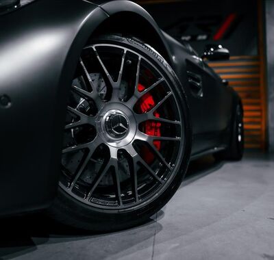 Mercedes-Benz AMG GT 4