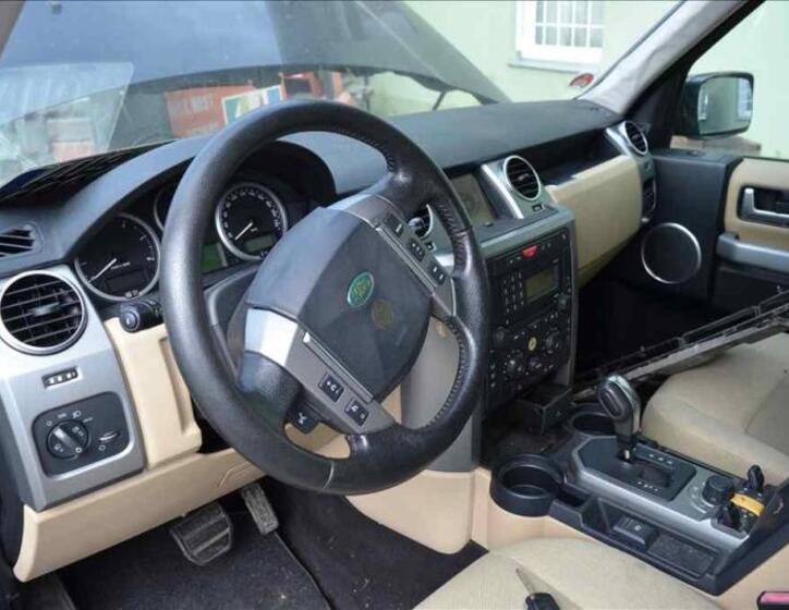 Land Rover Discovery 13