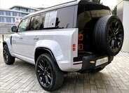 Land Rover Defender SUV 4,4 l 467 kw