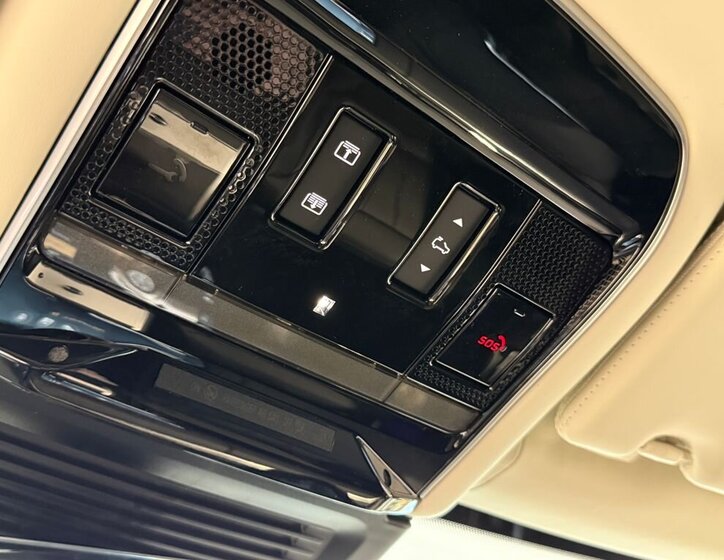 Land Rover Range Rover SUV / Terénní 4,4 l 390 kw