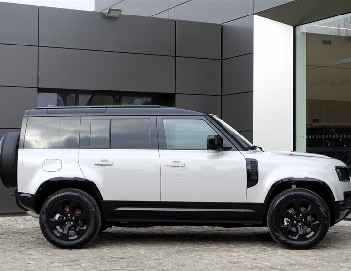 Land Rover Defender SUV 3,0 l 183 kw