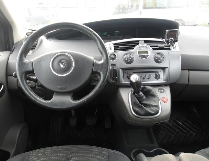 Renault Scénic Kombi 1,5 l 76 kw