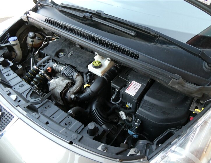 Peugeot 3008 SUV / Terénní 1,6 l 82 kw