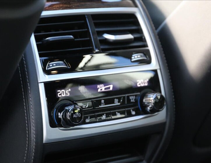 BMW Řada 7 Sedan / Limuzína 3,0 l 294 kw