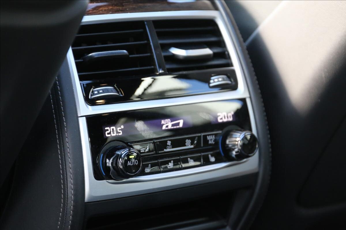 BMW Řada 7 Sedan / Limuzína 3,0 l 294 kw