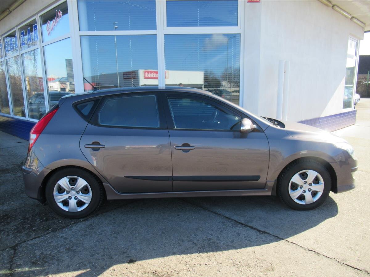 Hyundai i30 Hatchback 1,4 l 80 kw