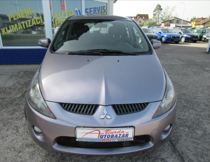 Mitsubishi Grandis 3