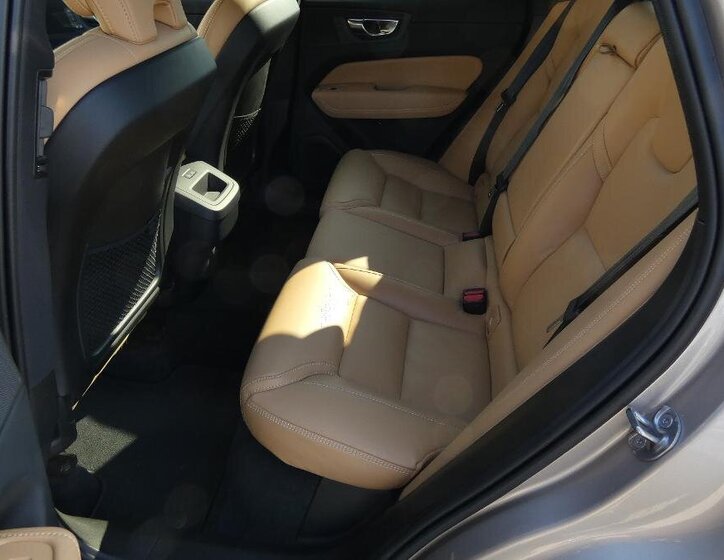 Volvo XC60 SUV / Terénní 2,0 l 145 kw